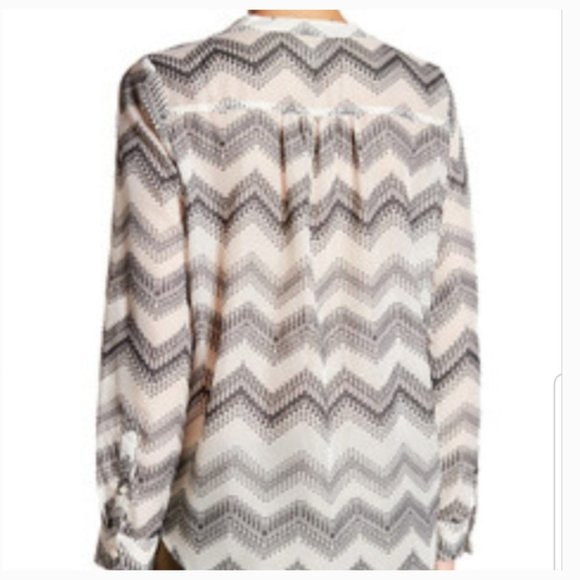 J. Crew Factory Zig Zag Clip Dot Popover Top NWOT - Picture 2 of 12